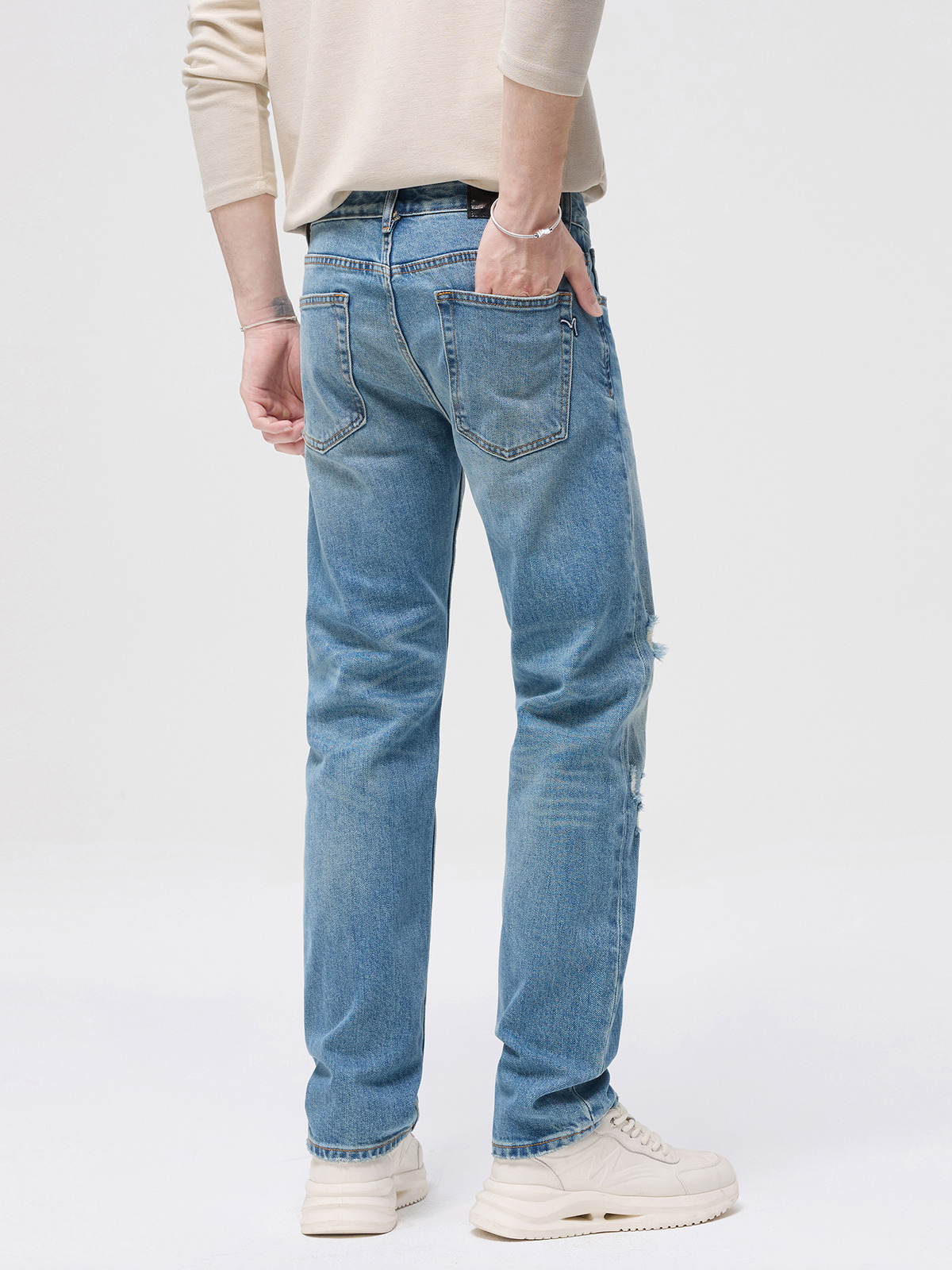 Model angle view